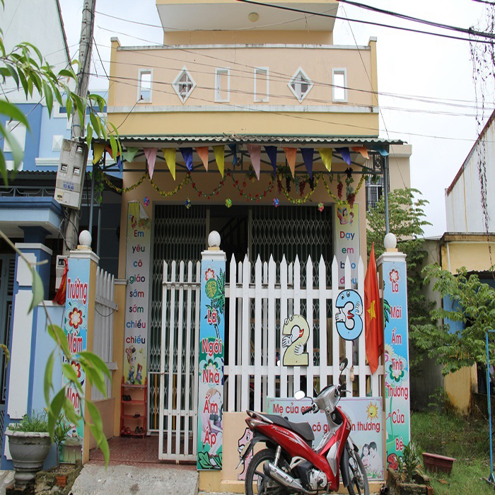 (bgiay)Đau lòng một trẻ bị sặc cháo tử vong tại nhà giữ trẻ không (bgiay)Đau lòng một trẻ bị sặc cháo tử vong tại nhà giữ trẻ không