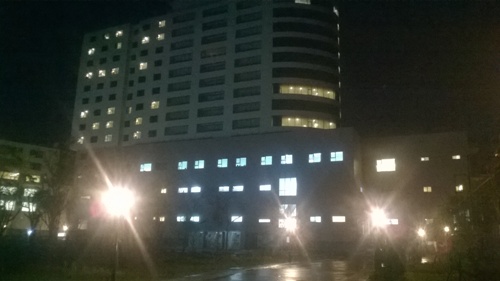 Đại gia hút thuốc lào đi Rolls Royce khánh thành khách sạn 4 sao 