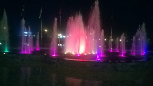 Đại gia hút thuốc lào đi Rolls Royce khánh thành khách sạn 4 sao 