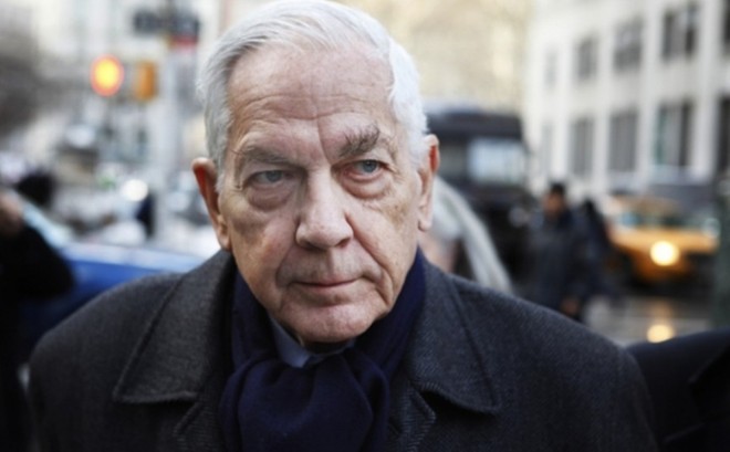 Cuộc sống khổ sở khó tin của 5 người giàu có trên thế giới