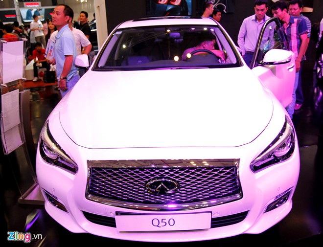 Infiniti giới thiệu Q50 tại Vietnam Moto Show 2014