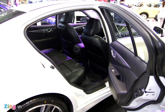 Infiniti giới thiệu Q50 tại Vietnam Moto Show 2014