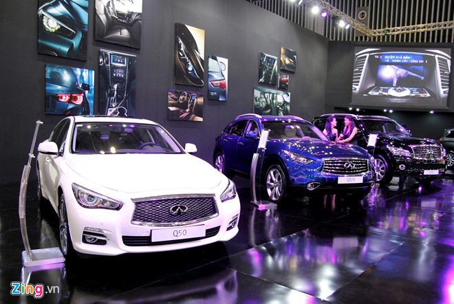 Infiniti giới thiệu Q50 tại Vietnam Moto Show 2014