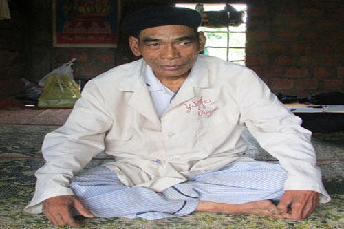 (bgiay)Lạ kỳ thầy lang hơn 40 năm hành nghề chữa gãy xương bằng l (bgiay)Lạ kỳ thầy lang hơn 40 năm hành nghề chữa gãy xương bằng l