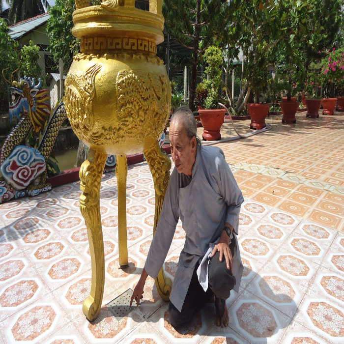 (bgiay)Đi tìm sự thật về xác ông đạo Dừa nhiều năm không phân hủy (bgiay)Đi tìm sự thật về xác ông đạo Dừa nhiều năm không phân hủy