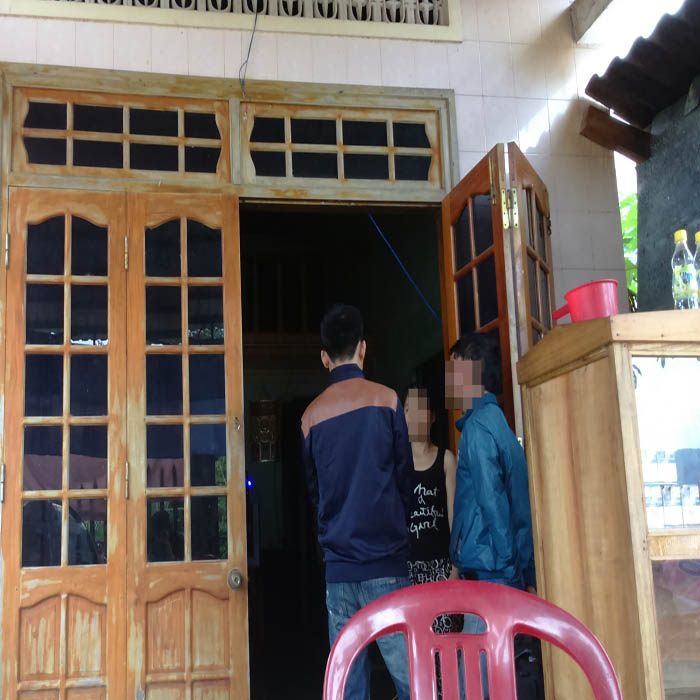 (bgiay)Bắt khẩn cấp gã bác rể làm chuyện đồi bại với cháu gái rồi