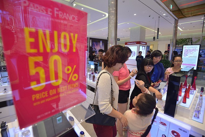 Khách bình dân nổi giận vì Lotte Hà Nội chỉ giảm giá cho VIP