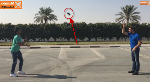 BlackBerry Passport: Smartphone miễn nhiễm khi thả rơi