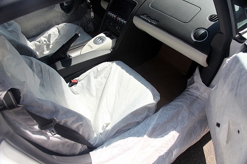 Bên trong xưởng sản xuất siêu xe Lamborghini