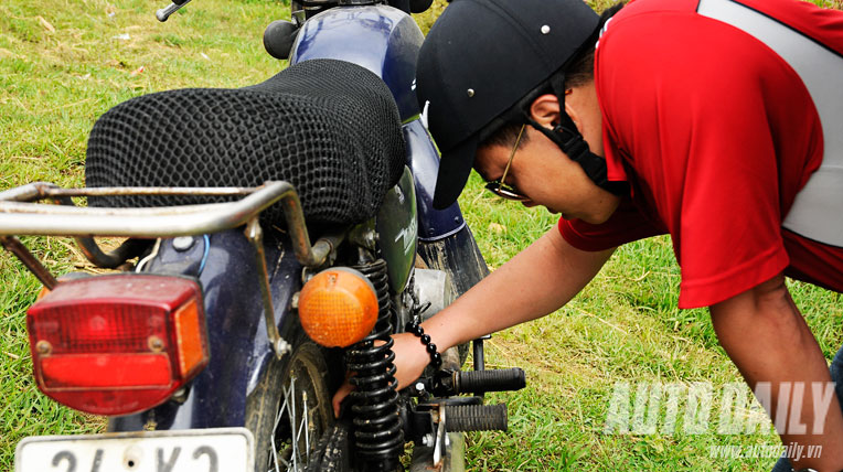 Xe côn tay 8 triệu đồng dành cho “con nhà nghèo” Xe côn tay 8 triệu đồng dành cho “con nhà nghèo”