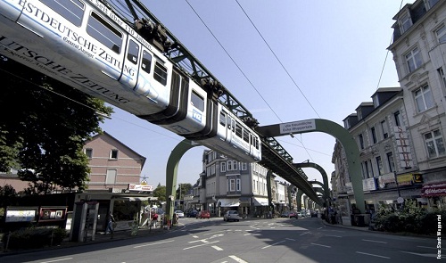 Những tuyến đường sắt trên cao độc đáo thế giới