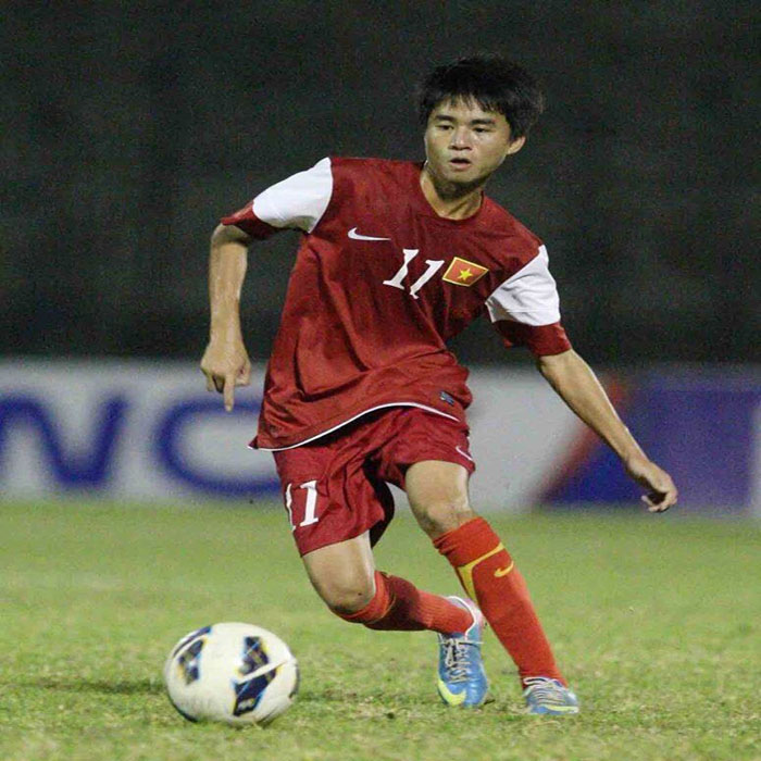 (bgiay)Báo chí quốc tế vinh danh cầu thủ đầu tiên của Việt Nam lọ (bgiay)Báo chí quốc tế vinh danh cầu thủ đầu tiên của Việt Nam lọ