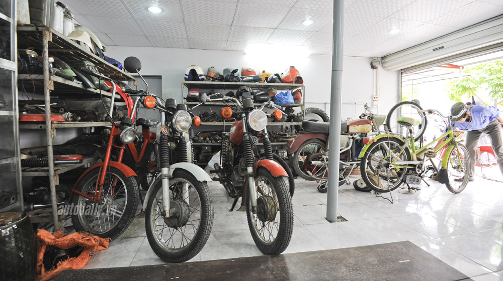 “Đột nhập” kho xe cổ hàng trăm chiếc tại Hà Nội “Đột nhập” kho xe cổ hàng trăm chiếc tại Hà Nội