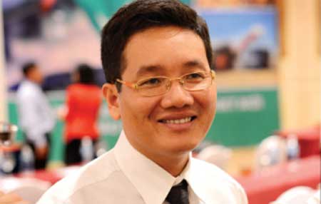 Sợ trúng độc, đại gia trồng rau, nuôi lợn ăn riêng