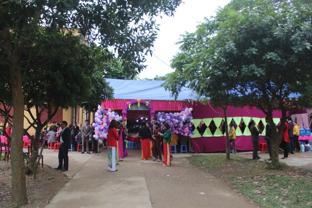 Những đám cưới gây bức xúc dư luận Những đám cưới gây bức xúc dư luận