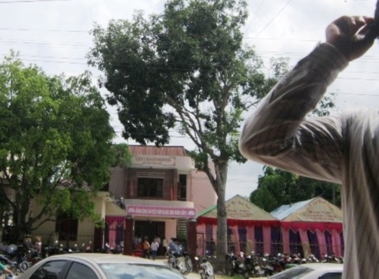 Những đám cưới gây bức xúc dư luận Những đám cưới gây bức xúc dư luận