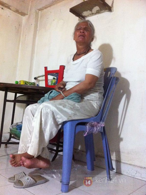 Bà cụ mù bán vé số bị ức hiếp lần đầu lên tiếng về vụ việc Bà cụ mù bán vé số bị ức hiếp lần đầu lên tiếng về vụ việc