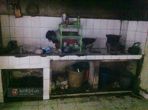 Bà cụ mù bán vé số bị ức hiếp lần đầu lên tiếng về vụ việc Bà cụ mù bán vé số bị ức hiếp lần đầu lên tiếng về vụ việc