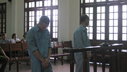 Hỗn chiến gia tộc, cháu 'Việt Kiều' đánh bác nhập viện