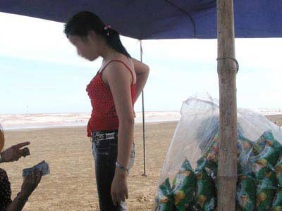 Sững sờ tần suất “yêu” của gái mại dâm Quất Lâm