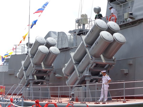 Ngắm hai tàu pháo tên lửa đầu tiên do Việt Nam đóng