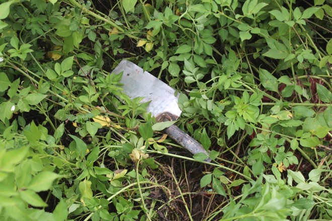 Phút tài xế bị kẻ lạ mặt kề dao vào cổ, cướp xe 'cá mập'