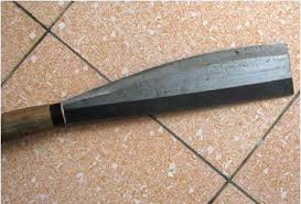 Bực tức vì bị đánh vô cớ, vác dao chém gục “đàn anh”