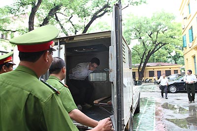 Chùm ảnh Nguyễn Đức Nghĩa từ khi bị bắt đến khi gia đình nhận xác