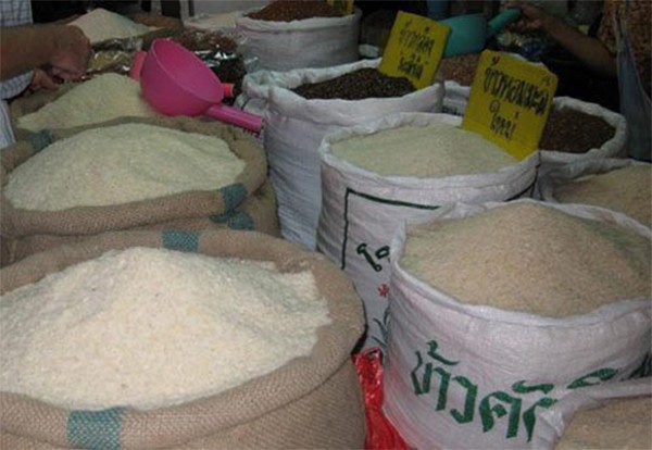 Kỹ xảo làm gạo thơm nhờ ướp hương liệu Kỹ xảo làm gạo thơm nhờ ướp hương liệu