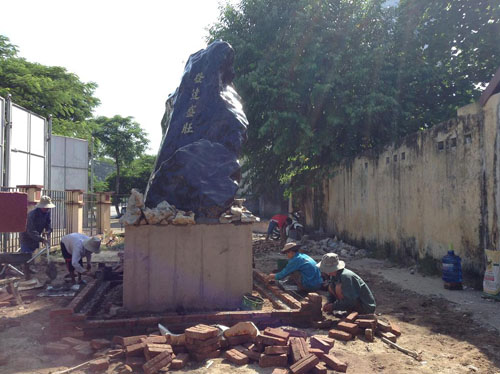 Lộ sáng tác giả “hòn đá lạ” tại Tỉnh Đoàn Thái Nguyên