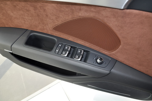 Ôtô cho thuê chứa nhiều dịch bệnh