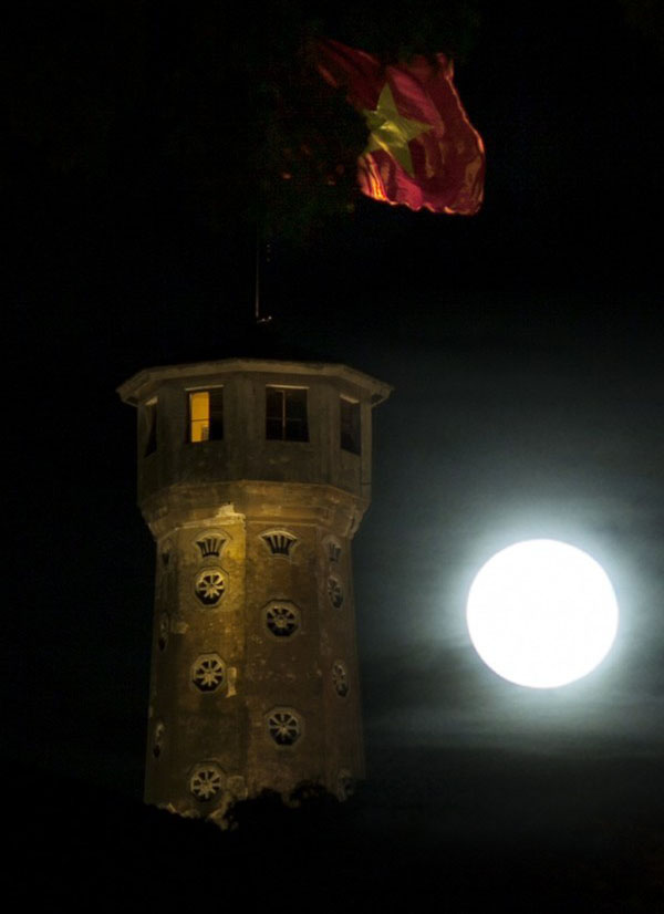 Đêm nay, Việt Nam sẽ được chiêm ngưỡng siêu mặt trăng Đêm nay, Việt Nam sẽ được chiêm ngưỡng siêu mặt trăng