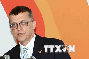 Tuyên bố của Đại sứ Australia ở Việt Nam về vụ in tiền polymer Tuyên bố của Đại sứ Australia ở Việt Nam về vụ in tiền polymer