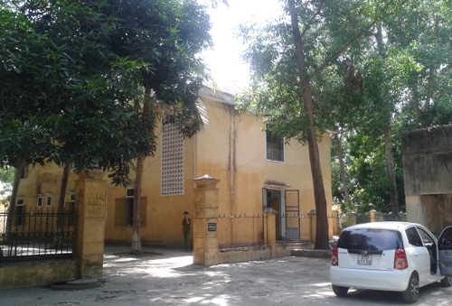 Tâm tính phạm nhân cứa cổ bạn tù