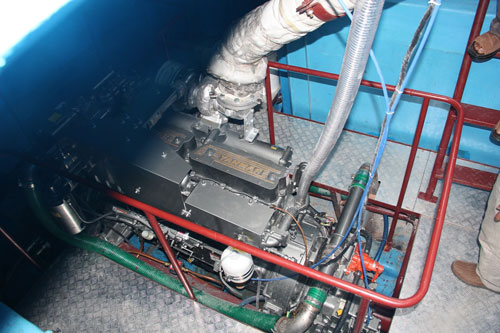 Khám phá tàu câu cá vỏ composite kiểu Nhật