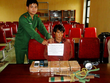 Đánh sập sào huyệt ma túy ba anh em ruột trên đất nước Triệu Voi