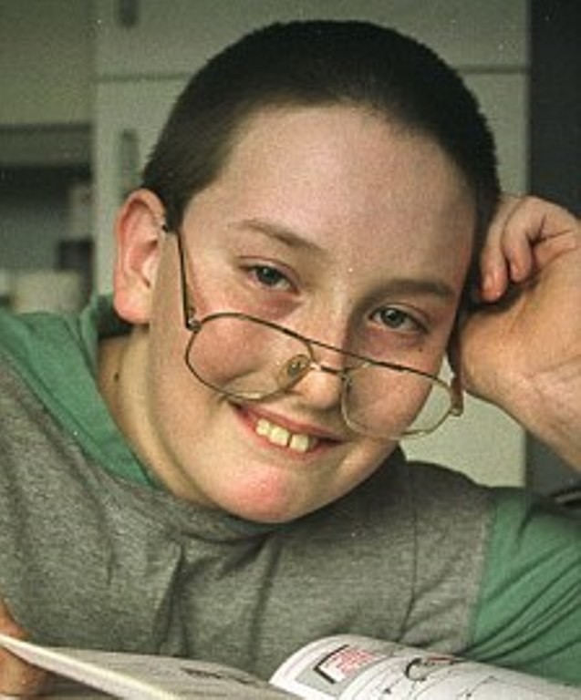 Thiên tài ngày ấy - kẻ tự vẫn, người đi bán gà rán