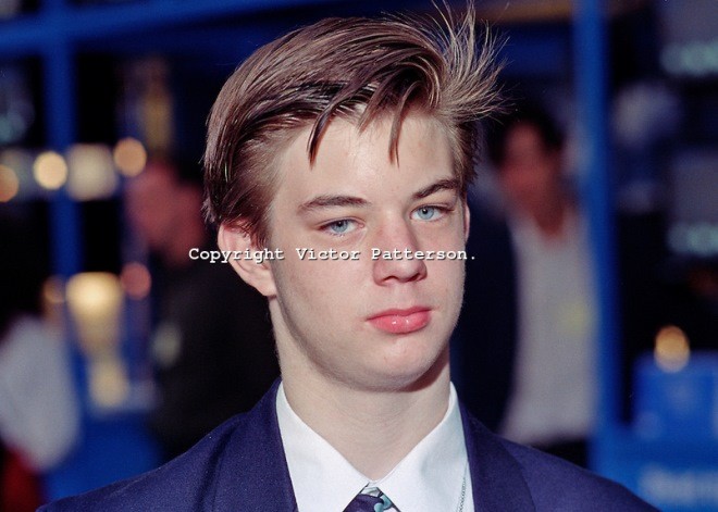 Thiên tài ngày ấy - kẻ tự vẫn, người đi bán gà rán