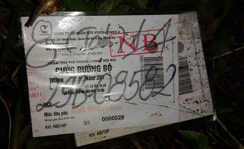 Xe khách rơi xuống vực sâu, hàng chục người tử nạn Xe khách rơi xuống vực sâu, hàng chục người tử nạn