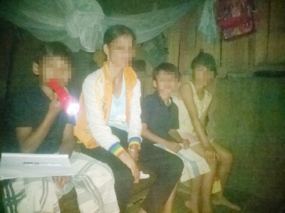 Con riêng giải quyết mâu thuẫn bằng dao khiến cha dượng mất mạng Con riêng giải quyết mâu thuẫn bằng dao khiến cha dượng mất mạng