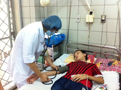 Cậu bé bỗng dưng liệt toàn thân sau một giấc ngủ và cuộc tái sinh Cậu bé bỗng dưng liệt toàn thân sau một giấc ngủ và cuộc tái sinh