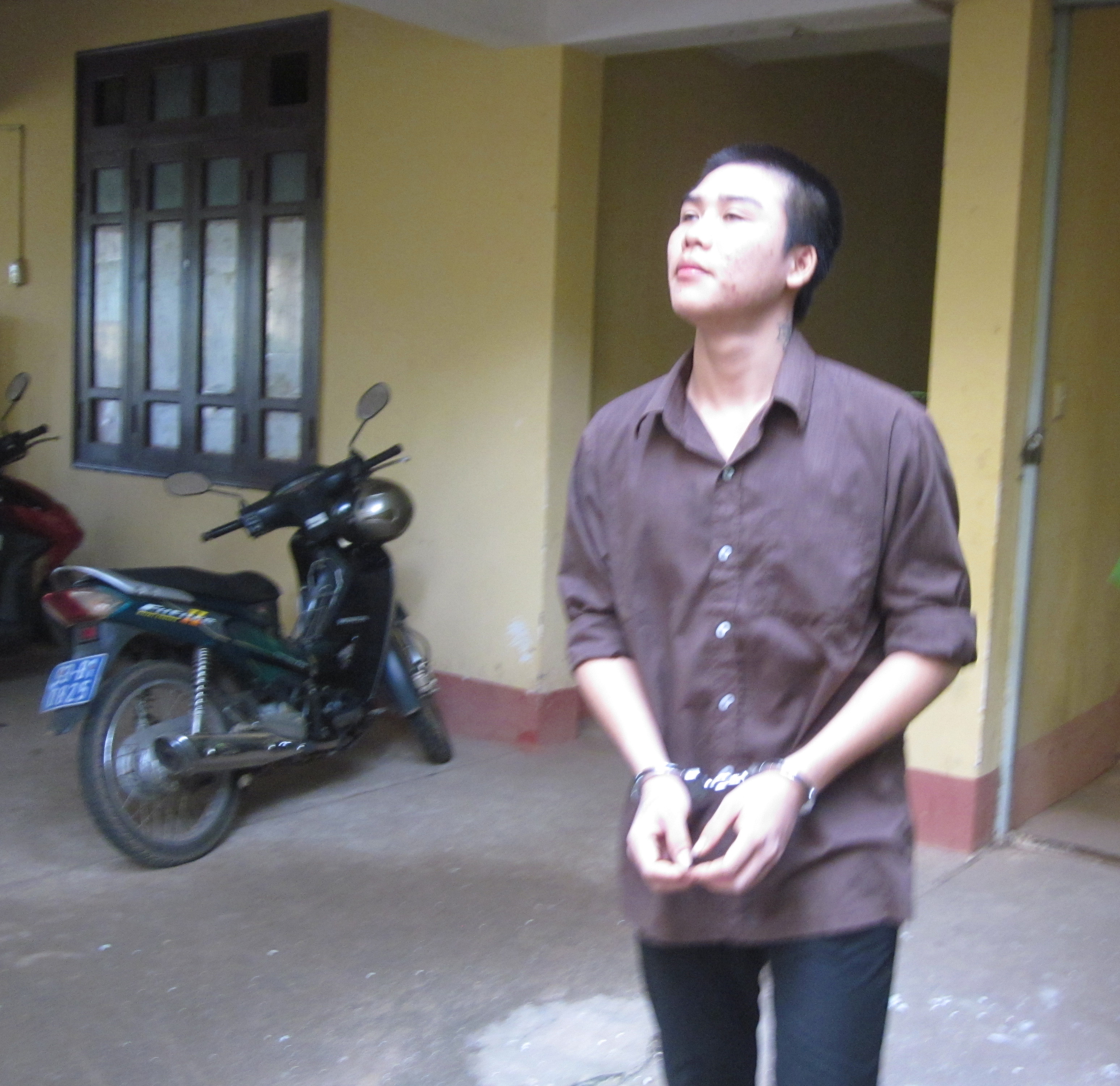 Vướng lao lí vì “yêu” người tình “nhí”