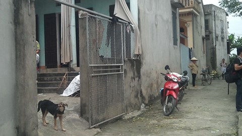 Xem phim đen, bố hiếp con đẻ tới có thai