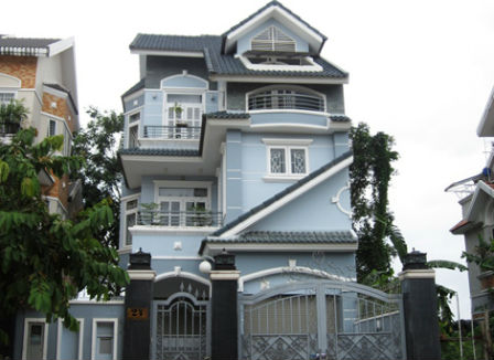 Tiểu thư bất trị nửa đêm hiện hình kẻ cướp, khống chế mẹ