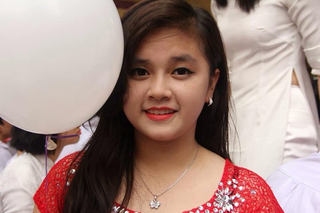 Nhan sắc trước và sau khi giảm 30 kg của nữ sinh Báo chí Nhan sắc trước và sau khi giảm 30 kg của nữ sinh Báo chí