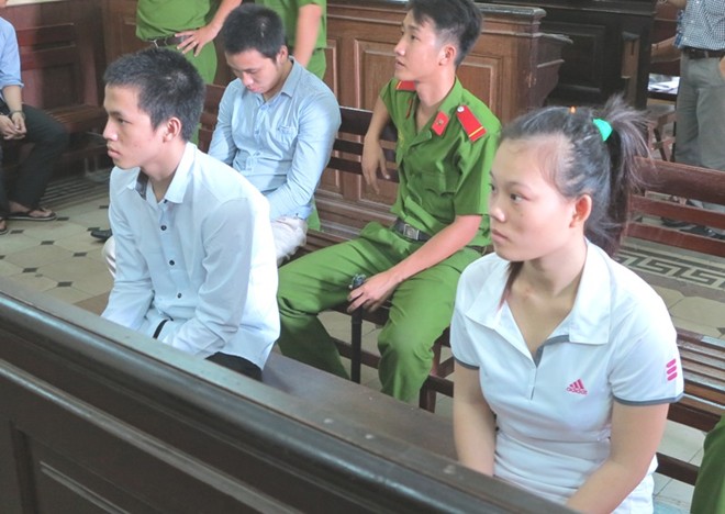 Cô gái 23 tuổi ở miền Tây mang tội hiếp dâm