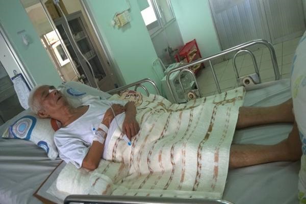 (báo giấy)Người dân TP.HCM hoang mang trước căn bệnh (báo giấy)Người dân TP.HCM hoang mang trước căn bệnh