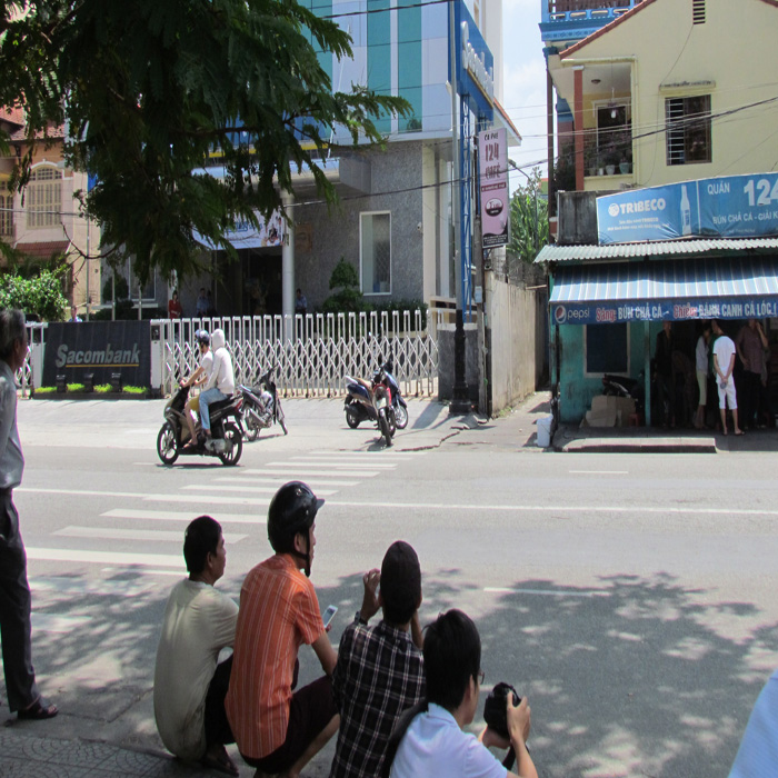 Khống chế con tin: Vì sao hung thủ được cải trang rời hiện trường Khống chế con tin: Vì sao hung thủ được cải trang rời hiện trường