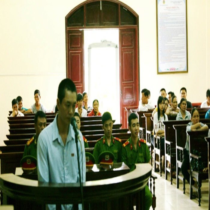 (B GIAY)Bi kịch trong phiên tòa xử con vác dao giết bố: Cha già, (B GIAY)Bi kịch trong phiên tòa xử con vác dao giết bố: Cha già,