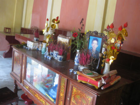 Cái “dớp” treo cổ trong ngôi nhà dựng trên bãi tha ma?